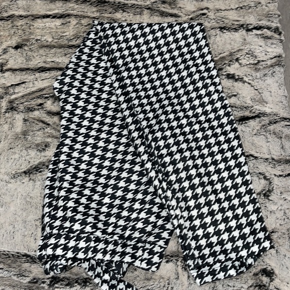 SHEIN Drawstring Waist Houndstooth Pants - Picture 3 of 4